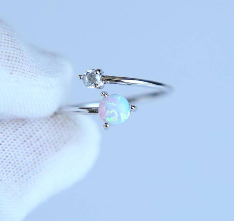 Rings High quality AAA+ CUBIC ZIRCONIA white fire opal stone Adjustable delicate ring