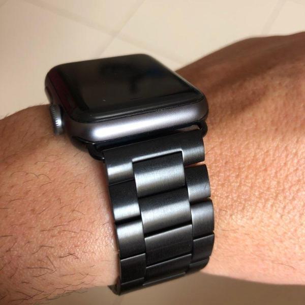 Space Black/Blush Pink Tri-Link Bracelet Band Strap for Apple Watch -  iSTRAP | Apple watch features, Link bracelets, Apple watch