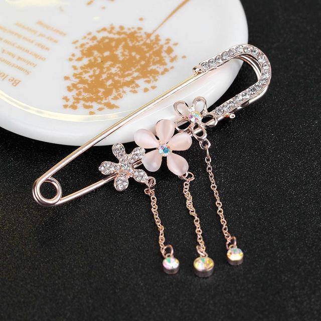 Big Size Pendant Charm Hijab Pins for Women Peacock Swan Butterfly Animal  Pearl Bow Brooch for Women Jewelry Accessories Fashion - Price history &  Review, AliExpress Seller - KARASU Official Store