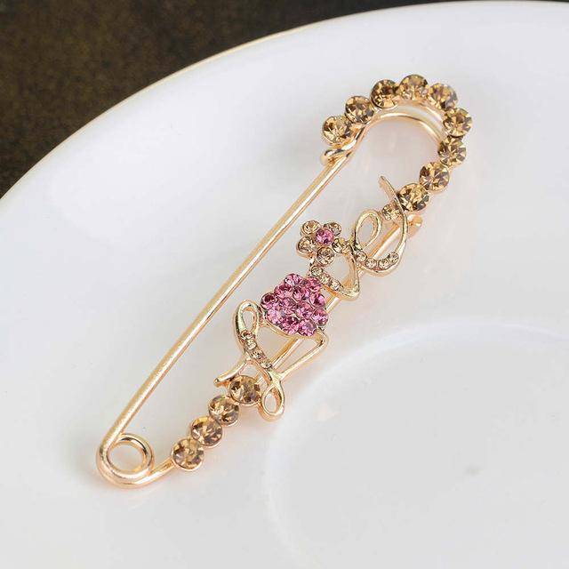 1pc Glamorous Safety Pin Design Brooch For Women For Clothes