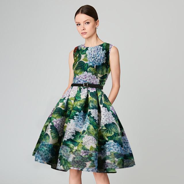 Clothing 14 / S (US 8-10) Plus Size - Vintage Elegant  Sleeveless Dress (US 8-16W)