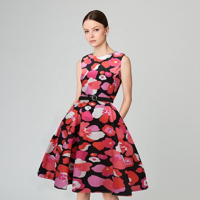 Clothing 19 / S (US 8-10) Plus Size - Vintage Elegant  Sleeveless Dress (US 8-16W)