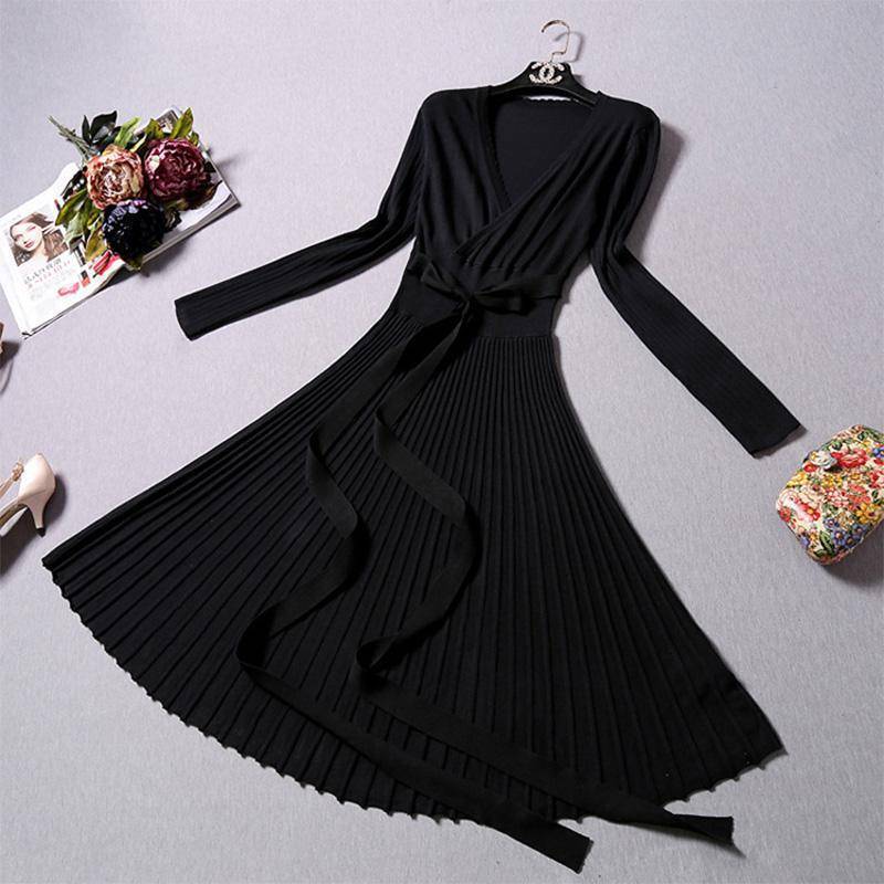 Clothing Black Decorative Sashes V-Neck Solid Vintage (US 8-10)