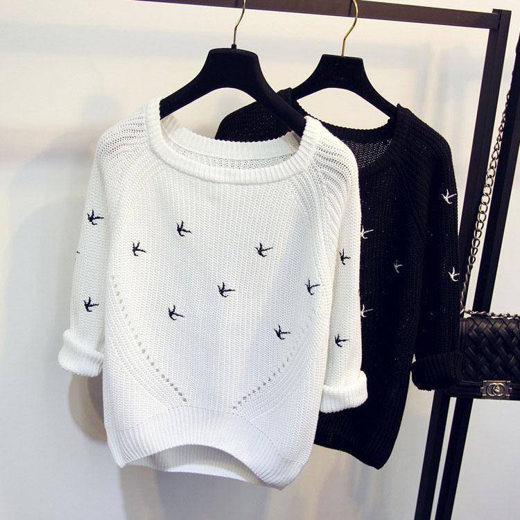 Clothing Black Flying Birds Sweater  (US 8-10)