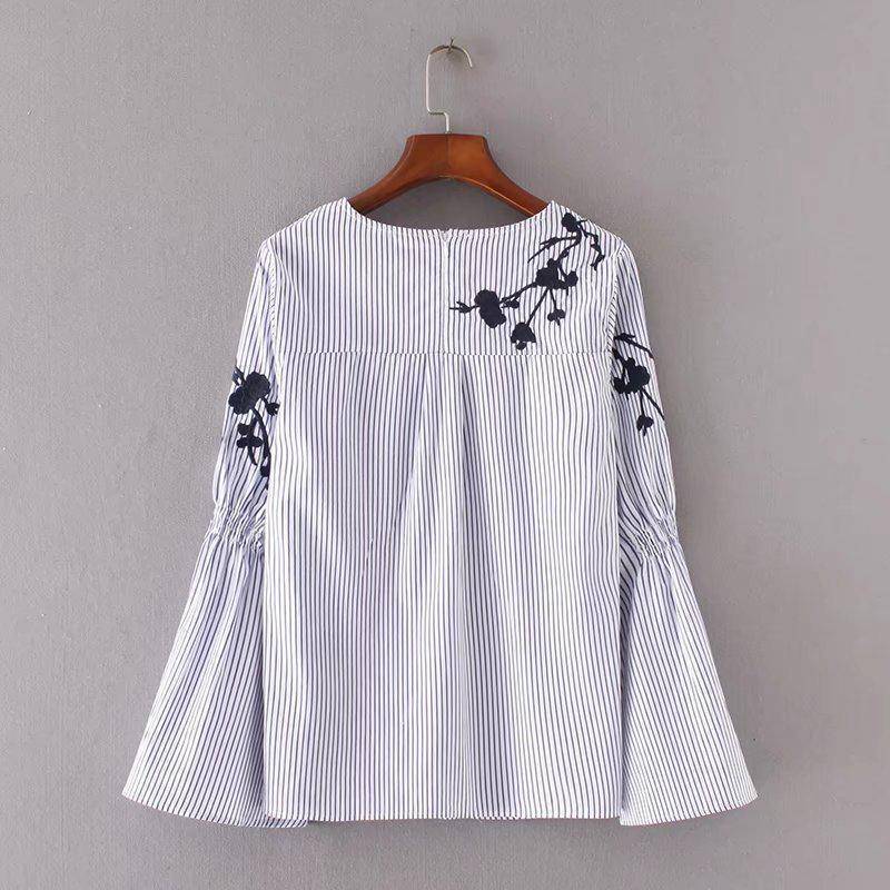Clothing Flower Embroidery Stripe Flare Sleeve Blouse, Casual Loose Zipper Top (US 12-16W)