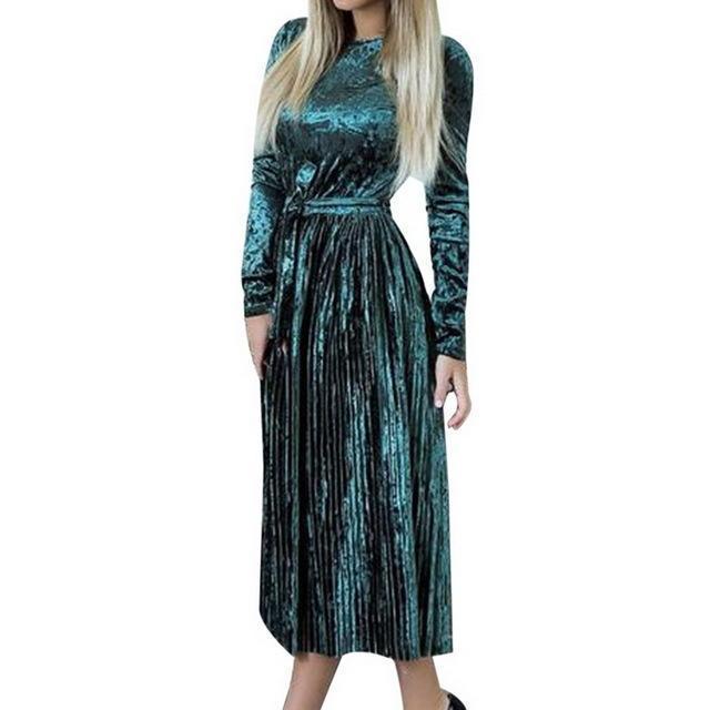 www.Nuroco.com - Plus Size - Vintage Velvet Winter Dress with Waist slimming design Knee Length www.Nuroco.com - Plus Size - Vintage Velvet Winter Dress with Waist slimming design Knee Length