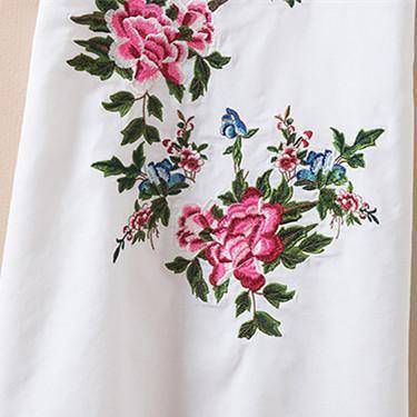 Plus Size - US (10-20W) Embroidery Vintage Print Floral Linen Blouses,  Short Sleeve V-Neck Shirt, Plus size