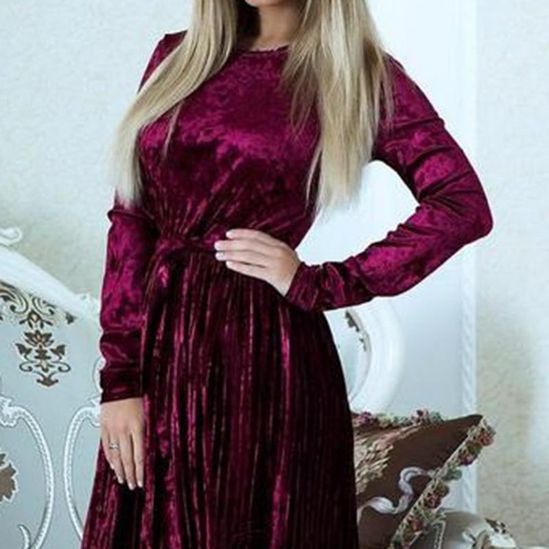 www.Nuroco.com - Plus Size - Vintage Velvet Winter Dress with Waist slimming design Knee Length www.Nuroco.com - Plus Size - Vintage Velvet Winter Dress with Waist slimming design Knee Length