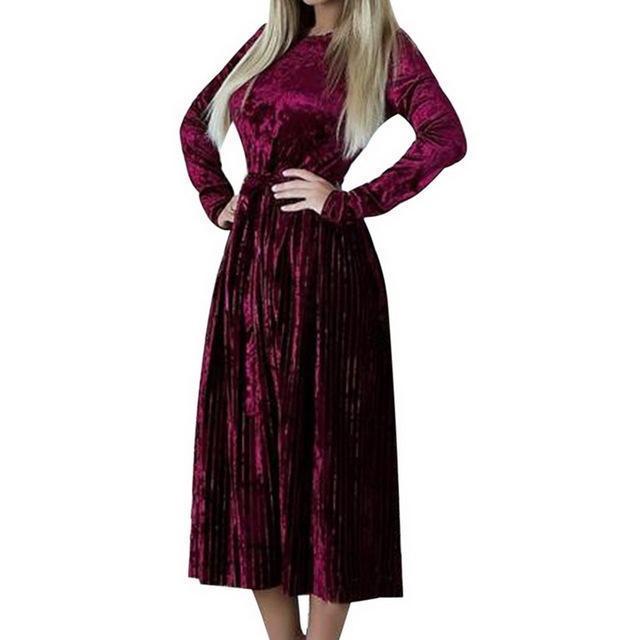 www.Nuroco.com - Plus Size - Vintage Velvet Winter Dress with Waist slimming design Knee Length www.Nuroco.com - Plus Size - Vintage Velvet Winter Dress with Waist slimming design Knee Length