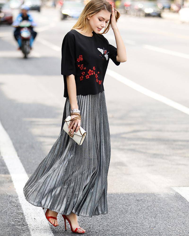 How To Wear A Metallic Pleated Skirt Pink Metallic Skirt Ideas How
