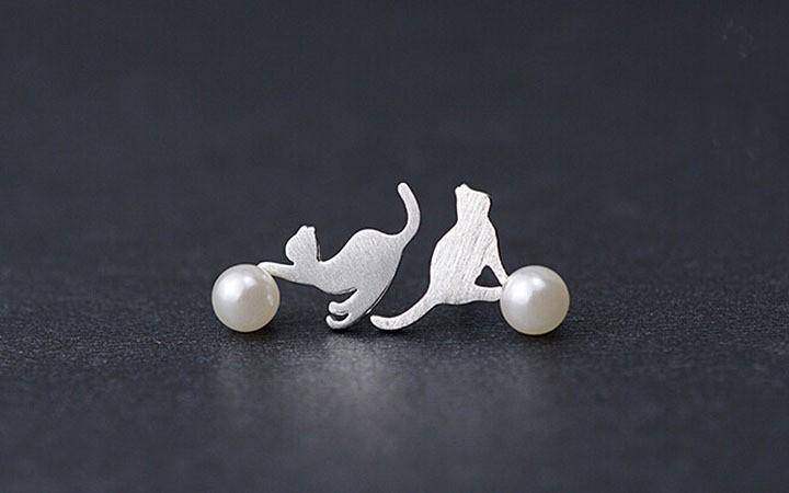 925 sterling silver, imitation pearl cat animal earrings statement earrings for Women