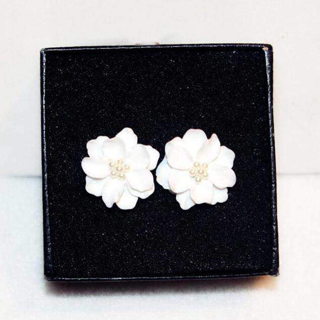 earrings White Flower Earrings Studs