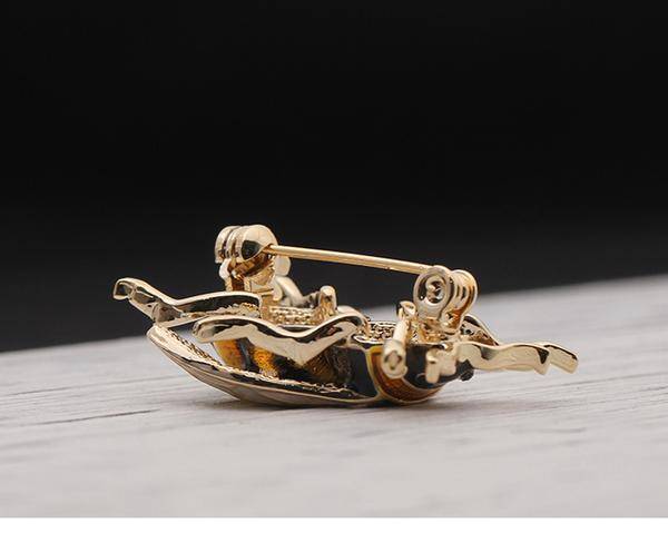 Enamel Bumblebee Gold Bee Brooch Corsage Esmalte Wing Insect Hat Scarf  Clips For Women And Men Animal Boutonniere Accessory From Haoyun51828,  $12.95