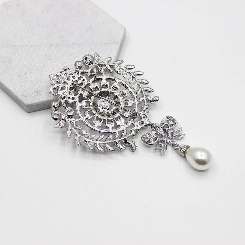 jewelry Vintage Baroque Rhinestone Silver Brooch / Pin With Pearl Drop